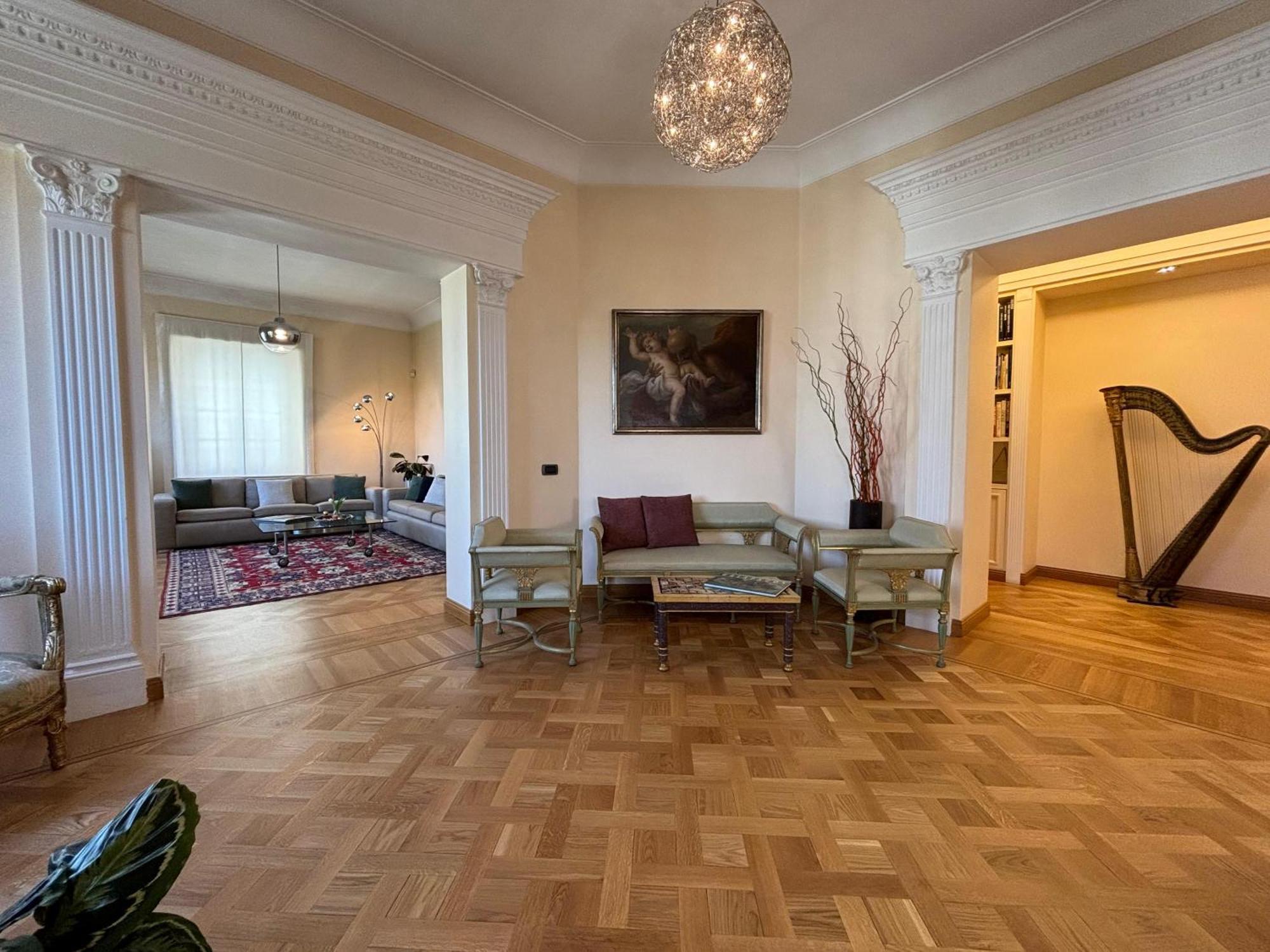 Moon Cove, Borghese Prestige Hideaway * Roma